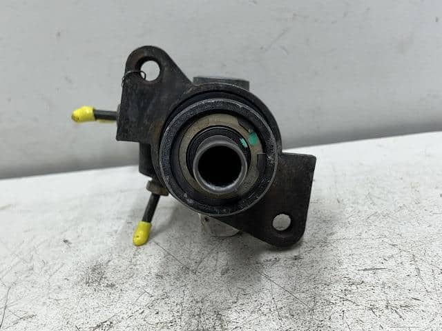 Brake Master Cylinder BMW 3 Series 1991 E-CA18 — photo 2