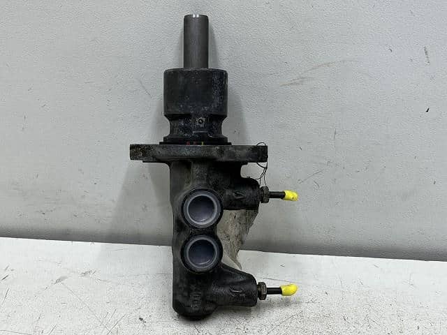 Brake Master Cylinder BMW 3 Series 1991 E-CA18 — photo 4
