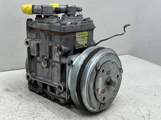 A/C Compressor VOLKSWAGEN Beetle 1977 11AJ 21600 — photo 1