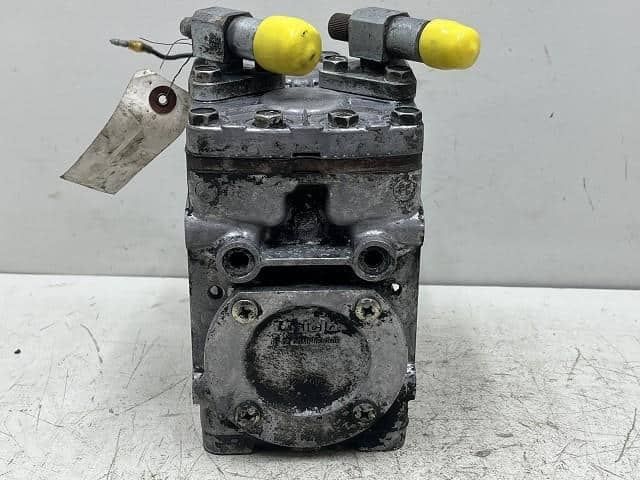 A/C Compressor VOLKSWAGEN Beetle 1977 11AJ 21600 — photo 4