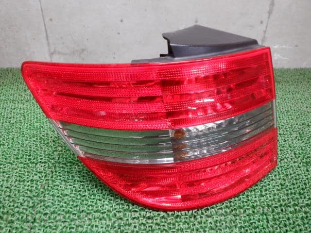 Left Tail Light MERCEDES-BENZ Benz b class 2009 CBA-245232 A1698202364 — photo 3