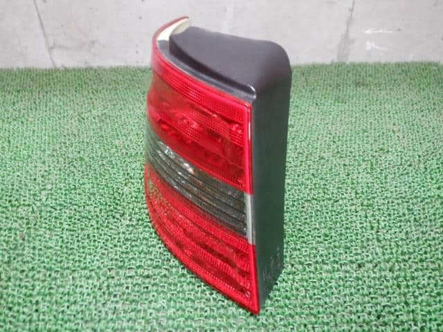 Left Tail Light MERCEDES-BENZ Benz b class 2009 CBA-245232 A1698202364 — photo 4