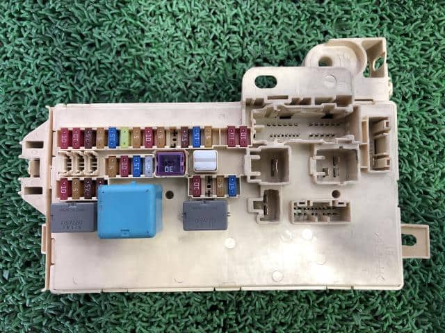 Fuse Box DAIHATSU Tanto 2014 DBA-LA600S — photo 1