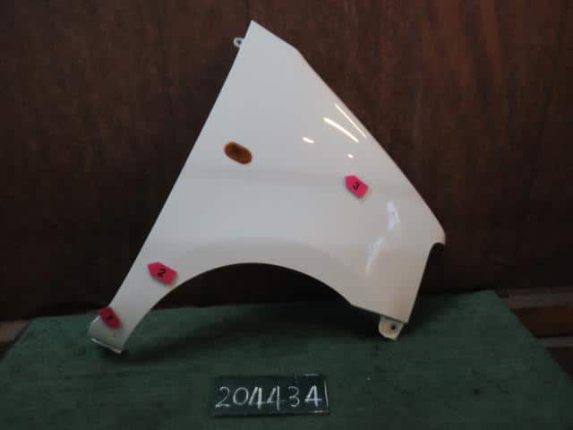 Right Fender Panel SUZUKI Wagon R 2000 GF-MC21S 5761176F00 — photo 1