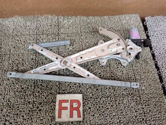 Front Right Door Regulator NISSAN Note 2014 DBA-E12 — photo 1