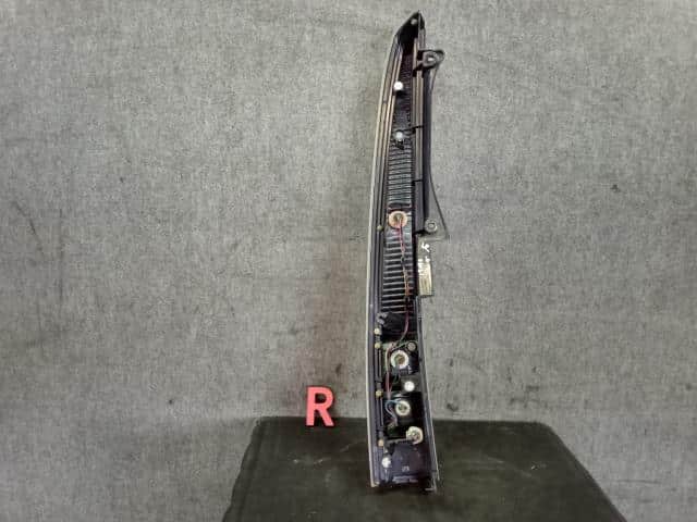 Right Tail Light DAIHATSU Move 2004 CBA-L152S 81550B2020000 — photo 3
