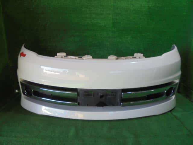 Front Bumper NISSAN Serena 2008 DBA-C25 — photo 1