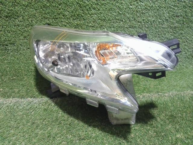 Right Headlight NISSAN Note 2014 DBA-E12 — photo 1