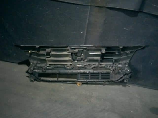 Radiator Grille HONDA N-wgn 2014 DBA-JH1 — photo 2