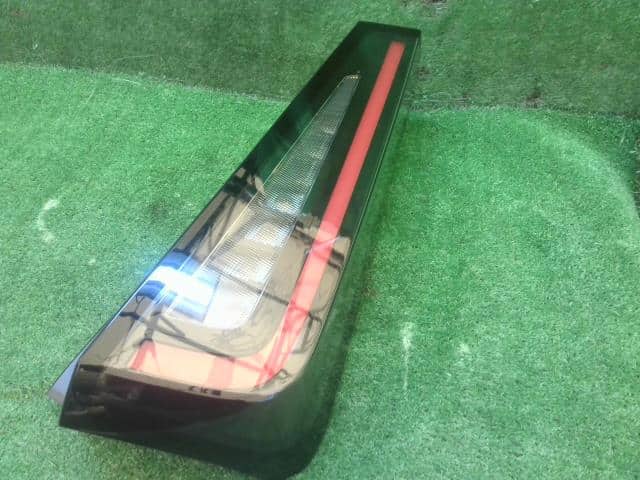 Right Tail Light NISSAN Serena 2022 5BA-NC28 — photo 3