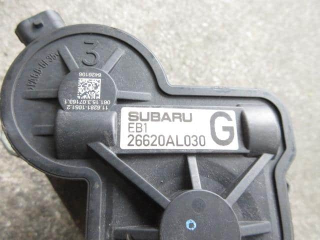 Rear Left Caliper SUBARU Levorg 2015 DBA-VM4 — photo 8