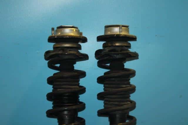 Front Left Strut DAIHATSU Mira 2008 DBA-L275S — photo 4