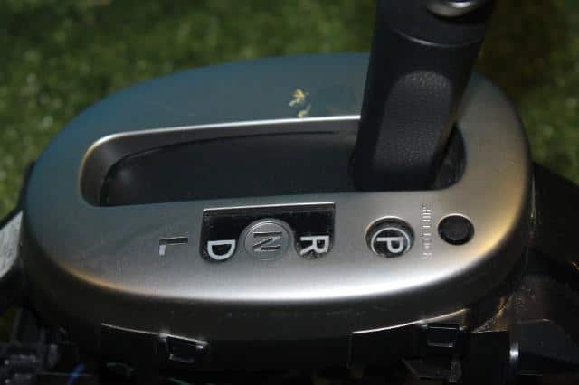 Shift Lever NISSAN Note 2013 DBA-E12 — photo 4