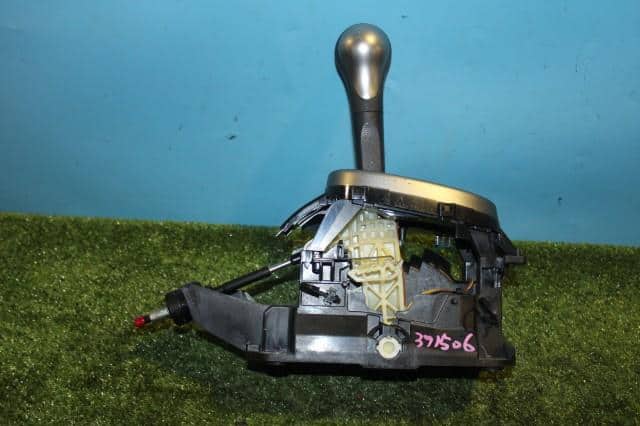 Shift Lever NISSAN Note 2013 DBA-E12 — photo 1