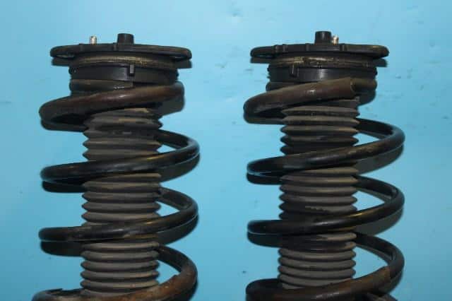 Front Left Strut MAZDA Premacy 2010 DBA-CWEFW C51334900A — photo 4