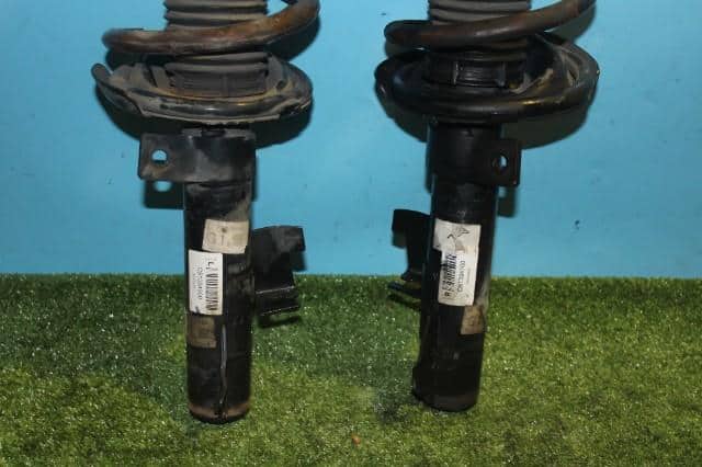 Front Left Strut MAZDA Premacy 2010 DBA-CWEFW C51334900A — photo 3