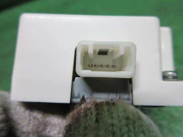Door Lock Relay DAIHATSU Tanto 2008 DBA-L375S — photo 3