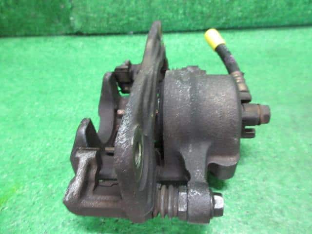 Front Left Caliper HONDA Fit 2002 LA-GD1 — photo 4