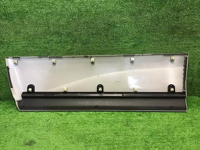 Front Right Door Protector NISSAN Serena 2015 DBA-FNC26 — photo 9