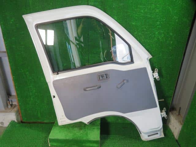 Front Left Door Assembly DAIHATSU Hijet 2001 GD-S210P — photo 7