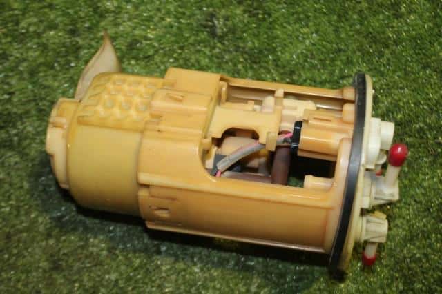 Fuel Pump MITSUBISHI Dion 2000 TA-CR9W — photo 2