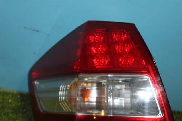 Left Tail Light HONDA Fit 2010 DBA-GE8 — photo 2