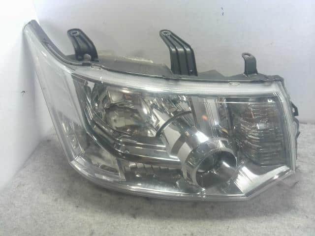 Right Headlight MITSUBISHI Delica D5 2013 DBA-CV2W — photo 1