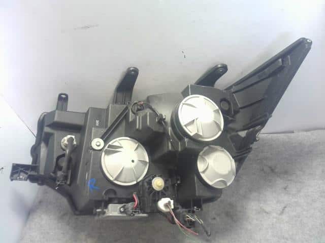 Right Headlight MITSUBISHI Delica D5 2013 DBA-CV2W — photo 2