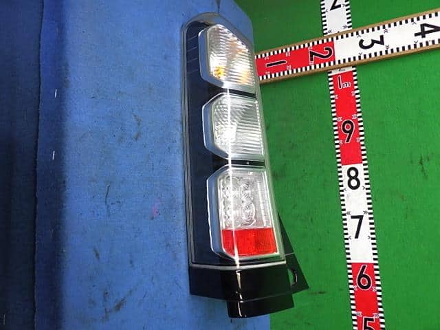 Left Tail Light HONDA N BOX 2012 DBA-JF2 — photo 2