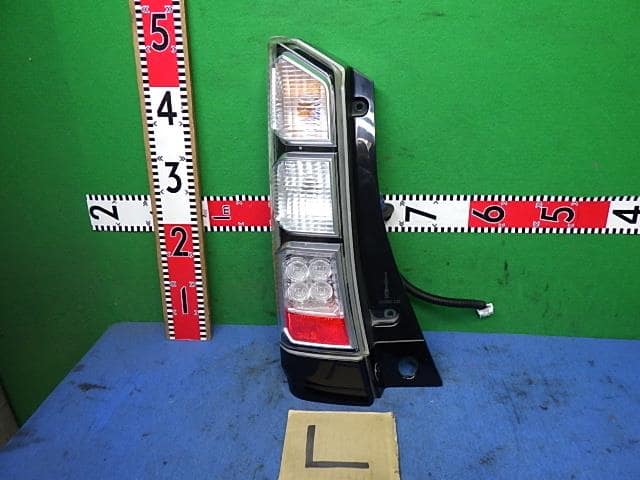 Left Tail Light HONDA N BOX 2012 DBA-JF2 — photo 1