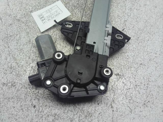 Rear Left Door Regulator HONDA Freed Spike 2010 DBA-GB3 — photo 3
