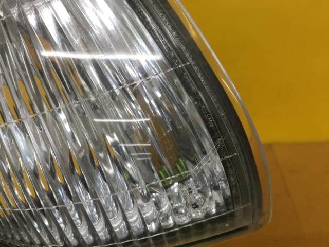 Right Side Marker Light MITSUBISHI Delica space gear 2005 GH-PD6W — photo 3