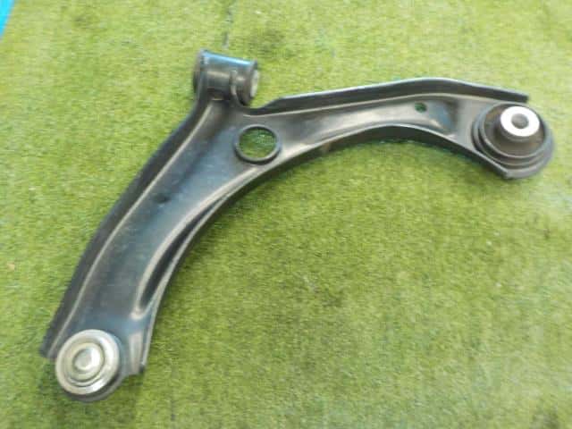 Front Right Lower Control Arm SUZUKI Alto 2014 DBA-HA36S 4520174P10 — photo 2