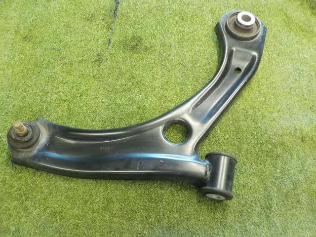 Front Right Lower Control Arm SUZUKI Alto 2014 DBA-HA36S 4520174P10 — photo 1