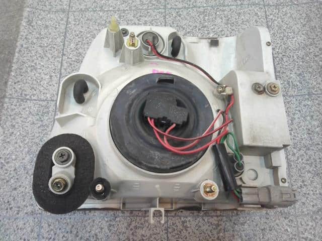 Right Headlight SUBARU Sambar 2003 LE-TT2 84001TC020 — photo 4