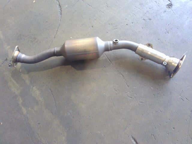 Front Exhaust Pipe NISSAN Serena 2022 5AA-GC27 — photo 1