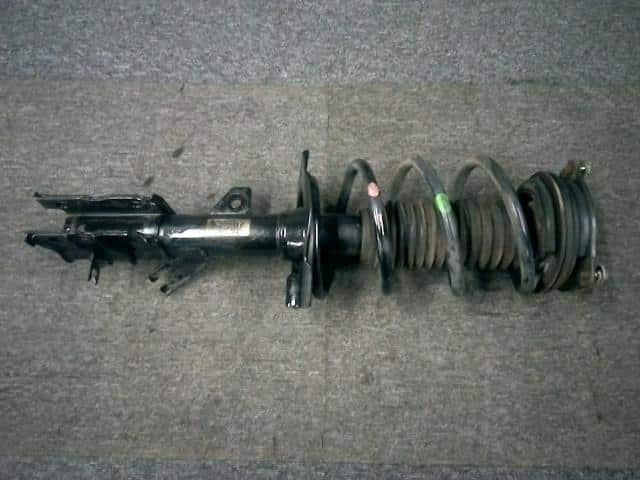 Front Right Strut NISSAN Serena 2019 DAA-GNC27 — photo 1