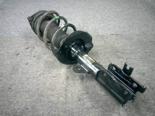 Front Right Strut NISSAN Serena 2019 DAA-GNC27 — photo 3