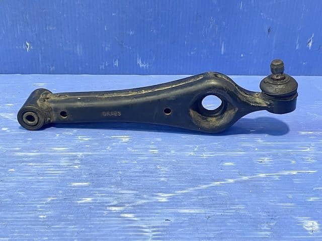 Front Right Lower Control Arm SUZUKI Wagon R 2001 LA-MC22S 4520076G20 — photo 1