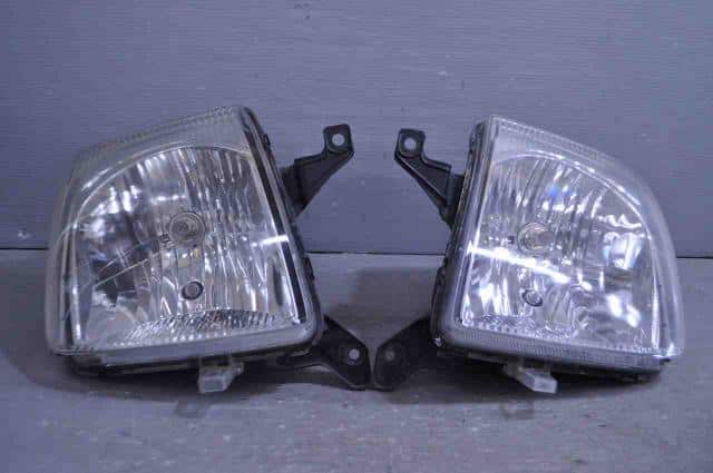 Right Headlight SUZUKI Alto 2009 DBA-HA24S 3512072J20 3532072J20 — photo 1