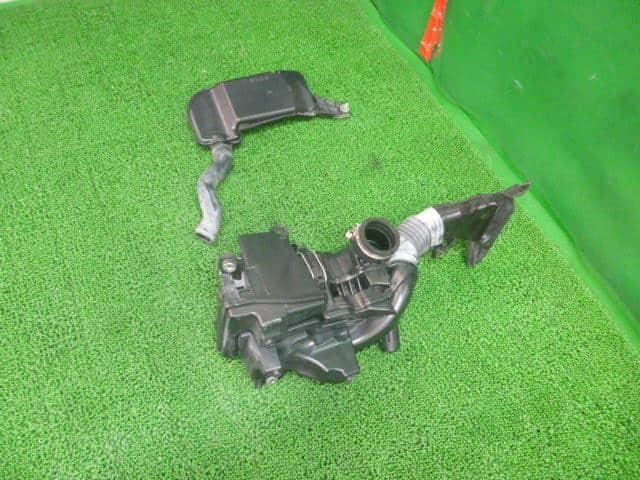 Air Cleaner Assembly HONDA Fit 2015 DAA-GP5 — photo 3