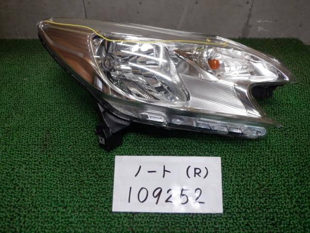 Right Headlight NISSAN Note 2015 DBA-E12 — photo 1