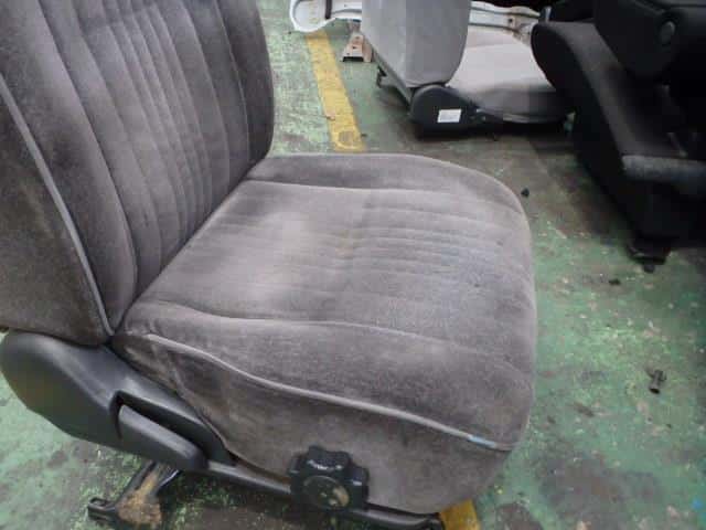 Driver's Seat TOYOTA Comfort 2007 ABA-YXS11 — photo 3