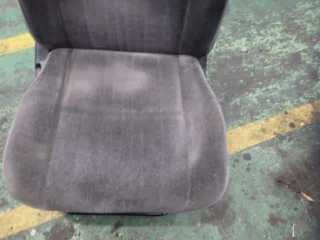 Driver's Seat TOYOTA Comfort 2007 ABA-YXS11 — photo 4