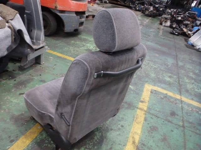 Driver's Seat TOYOTA Comfort 2007 ABA-YXS11 — photo 2