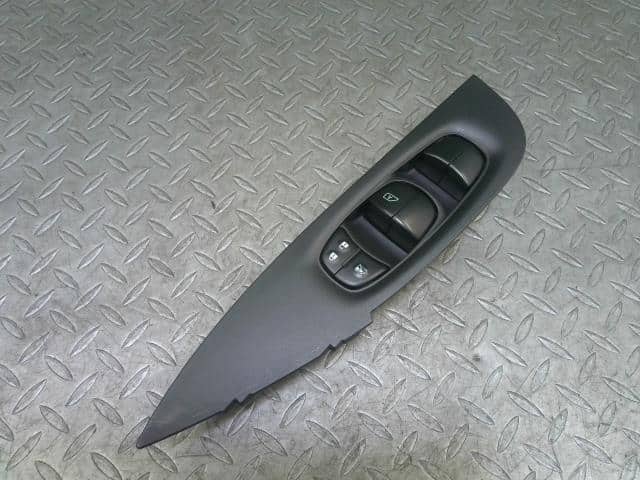 Power Window Switch NISSAN X-Trail 2016 DBA-NT32 — photo 4