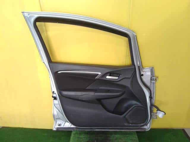 Front Left Door Assembly HONDA Fit 2013 DAA-GP6 67050T5AJ10ZZ — photo 2