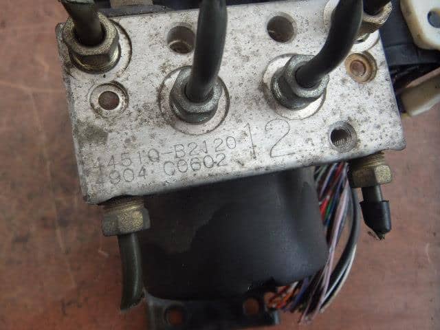 ABS Actuator DAIHATSU Tanto 2004 CBA-L350S — photo 4