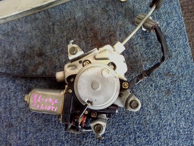 Front Right Door Regulator NISSAN Primera 2000 GF-WHP11 807203J110 — photo 7