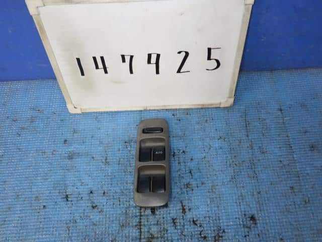 Power Window Switch SUZUKI Alto 1999 GF-HA12S — photo 1